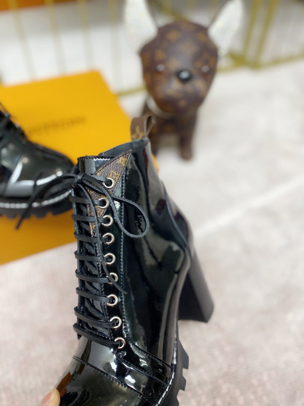 l0*is V*t0n star trail ankle boot
