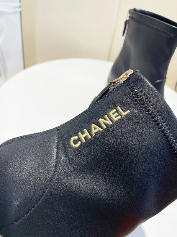 CL ANKLE BOOTS