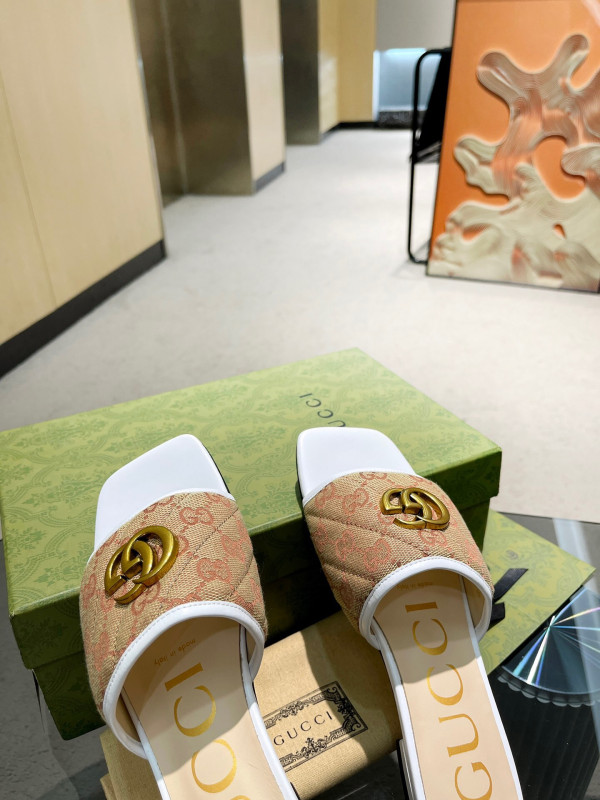 G*u*i gg matelassé canvas slide sandal
