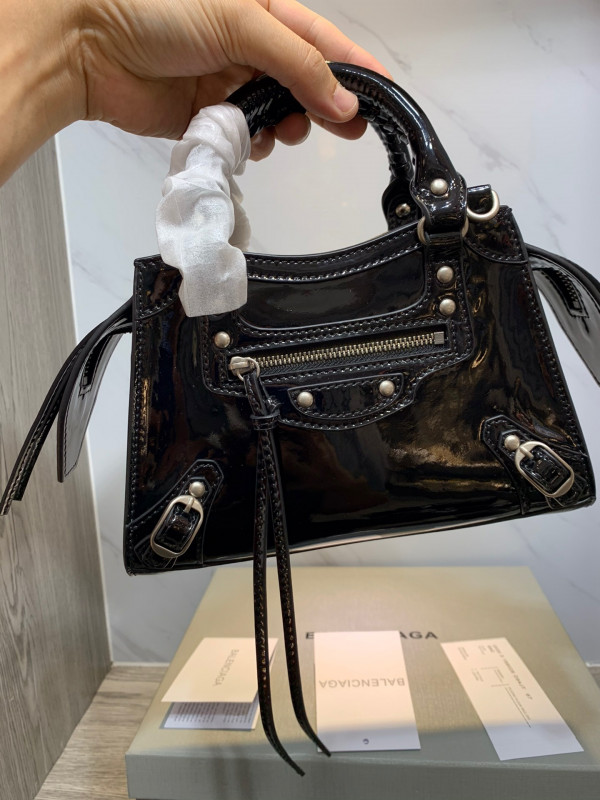 Ba*len*cia*ga neo classic mini top handle bag