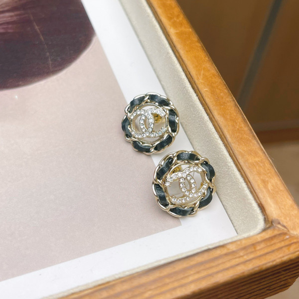 CL EARRINGS