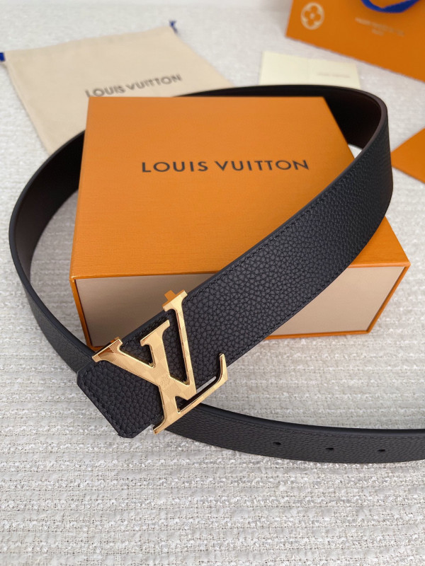 l0*is V*t0n belt