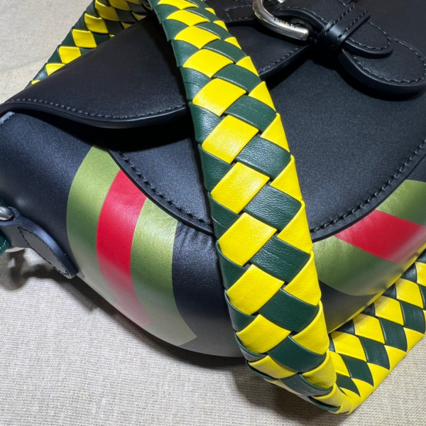 G*u*i small shoulder bag with logo