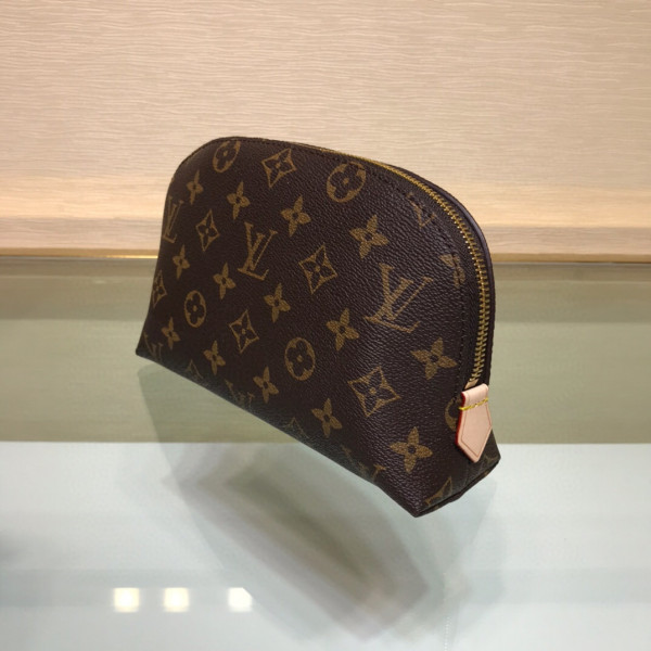 l0*is V*t0n cosmetic pouch gm