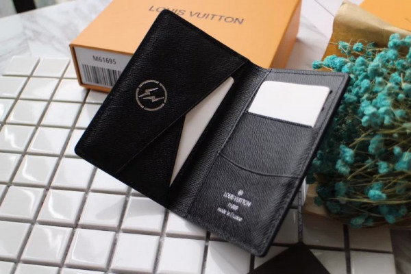 l0*is V*t0n pocket organizer