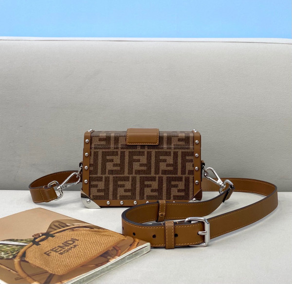 F**di baguette trunk mini