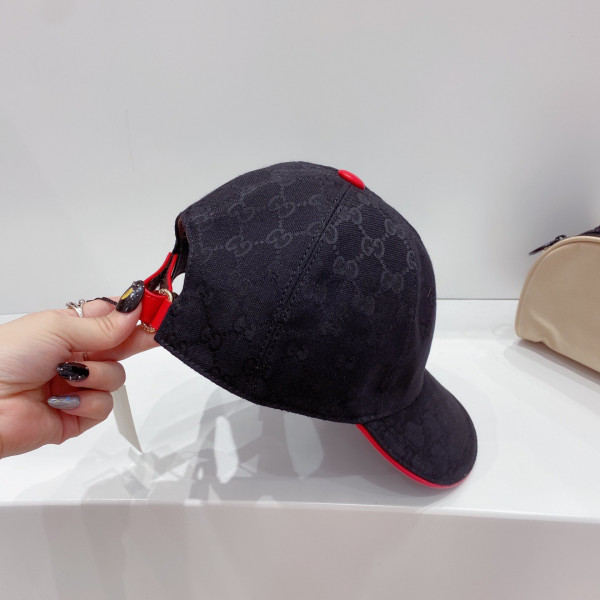 G*u*i hat