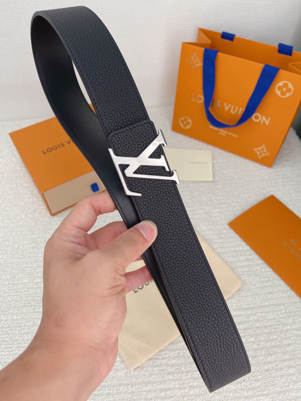 l0*is V*t0n belt