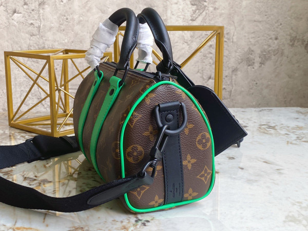 l0*is V*t0n keepall bandouliÈre 25