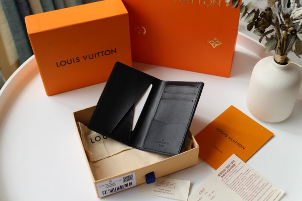 l0*is V*t0n pocket organizer
