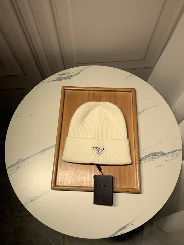 Pra*a hat