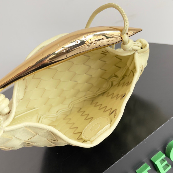bo*te*ga Ve*ne*ta  mini sardine top handle bag