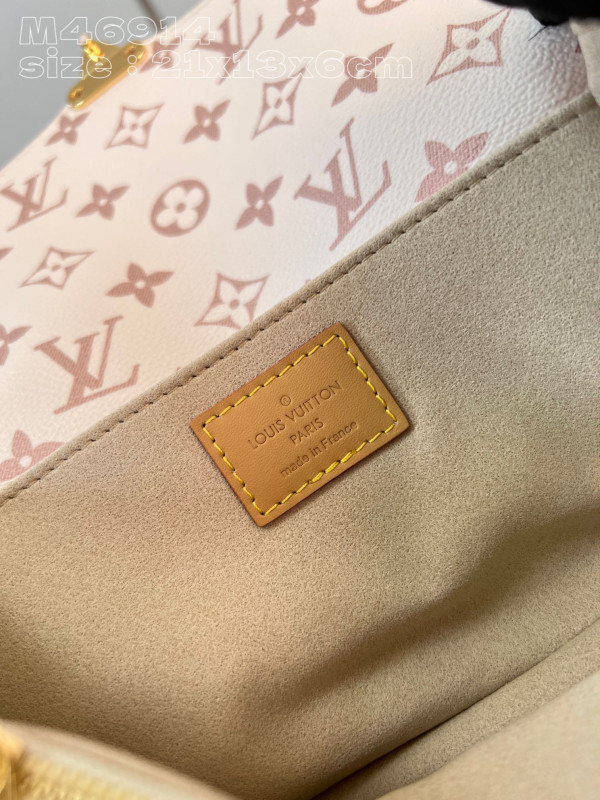 l0*is V*t0n pochette metis east west