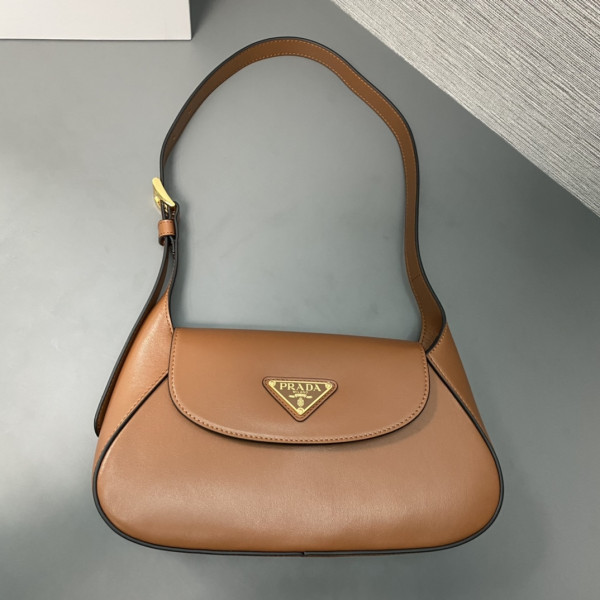 Pra*a crossbody bag -24*15*5cm