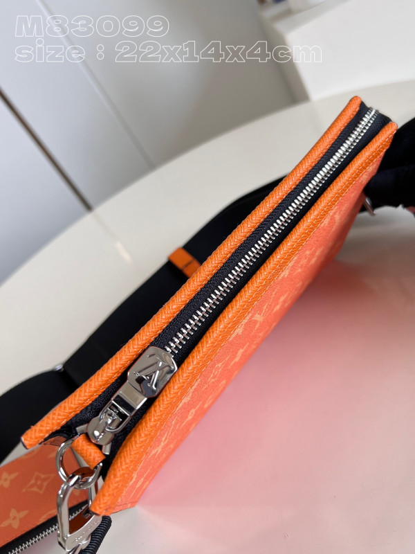 l0*is V*t0n gaston wearable wallet -22*14.5*4.5cm