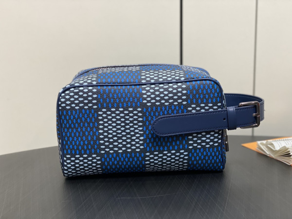 l0*is V*t0n locker dopp kit bag-23*13*12cm