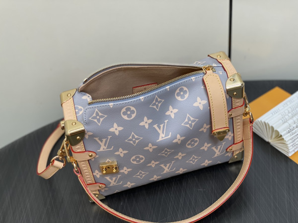 l0*is V*t0n side trunk pm-18*12.5*8cm