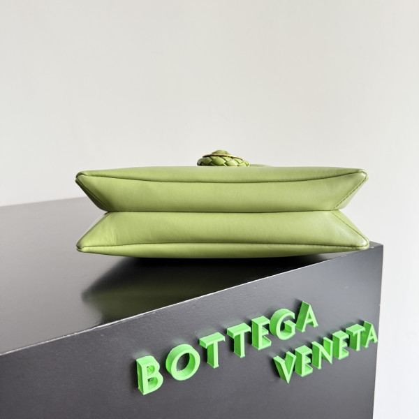bo*te*ga Ve*ne*ta baby liberta - 24*15.5*5cm